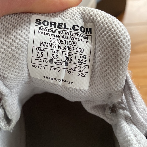 Sorel Out n About III Size 7.5 - Picture 3 of 8